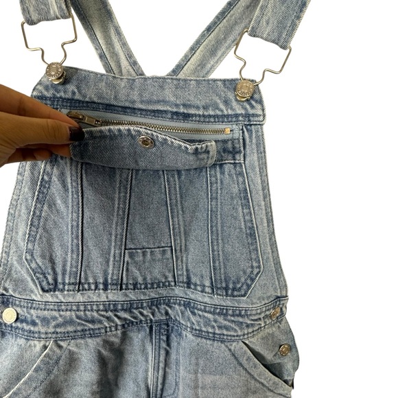 NWT Forever 21 Medium Light Wash Straight Leg Denim Jean Overalls Size Small - Picture 7 of 10